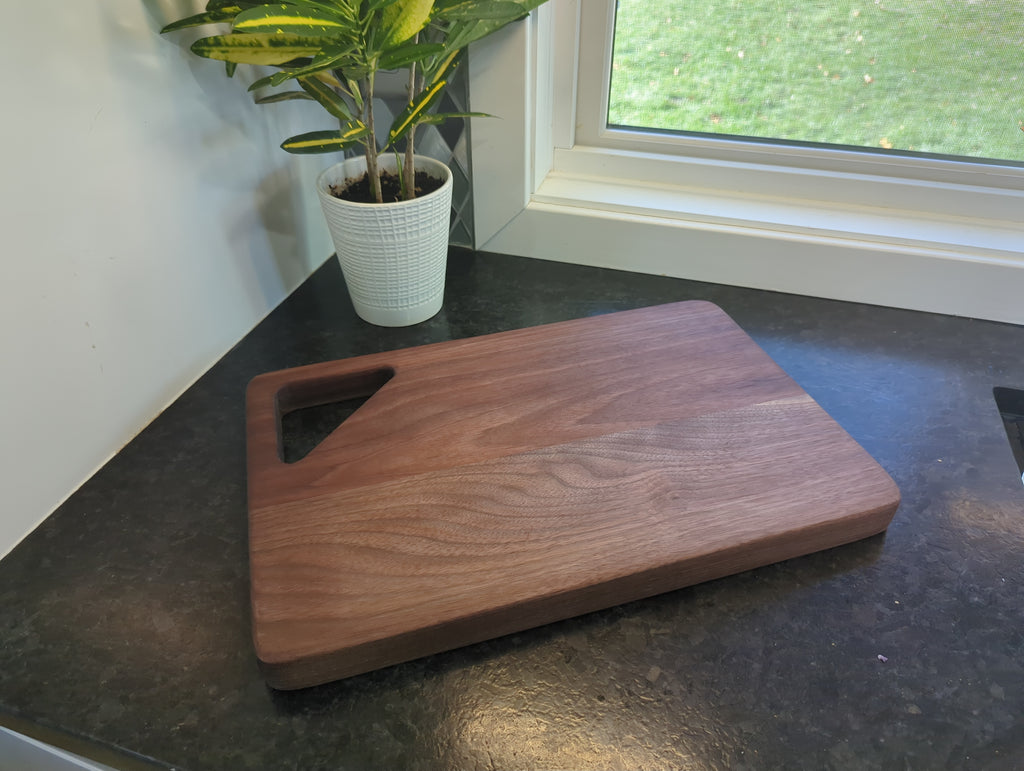 Retro Oversized Cutting Board - '70s Nostalgic Design for Kitchen Prep - Handcrafted with Vintage Charm - Perfect for Avocado Green or Modern Minimalist Kitchens